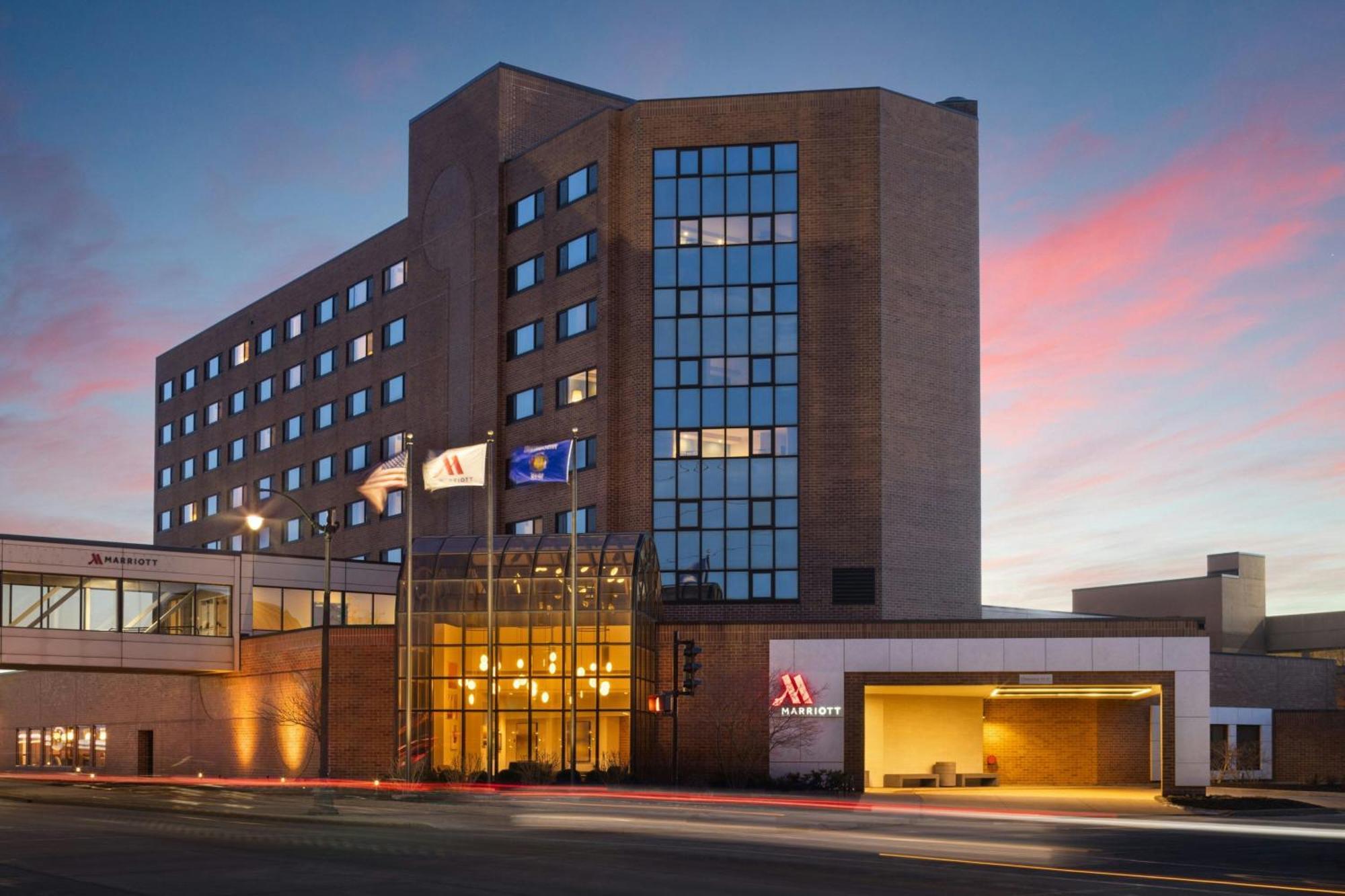 Oshkosh Marriott Waterfront Hotel & Convention Center Luaran gambar