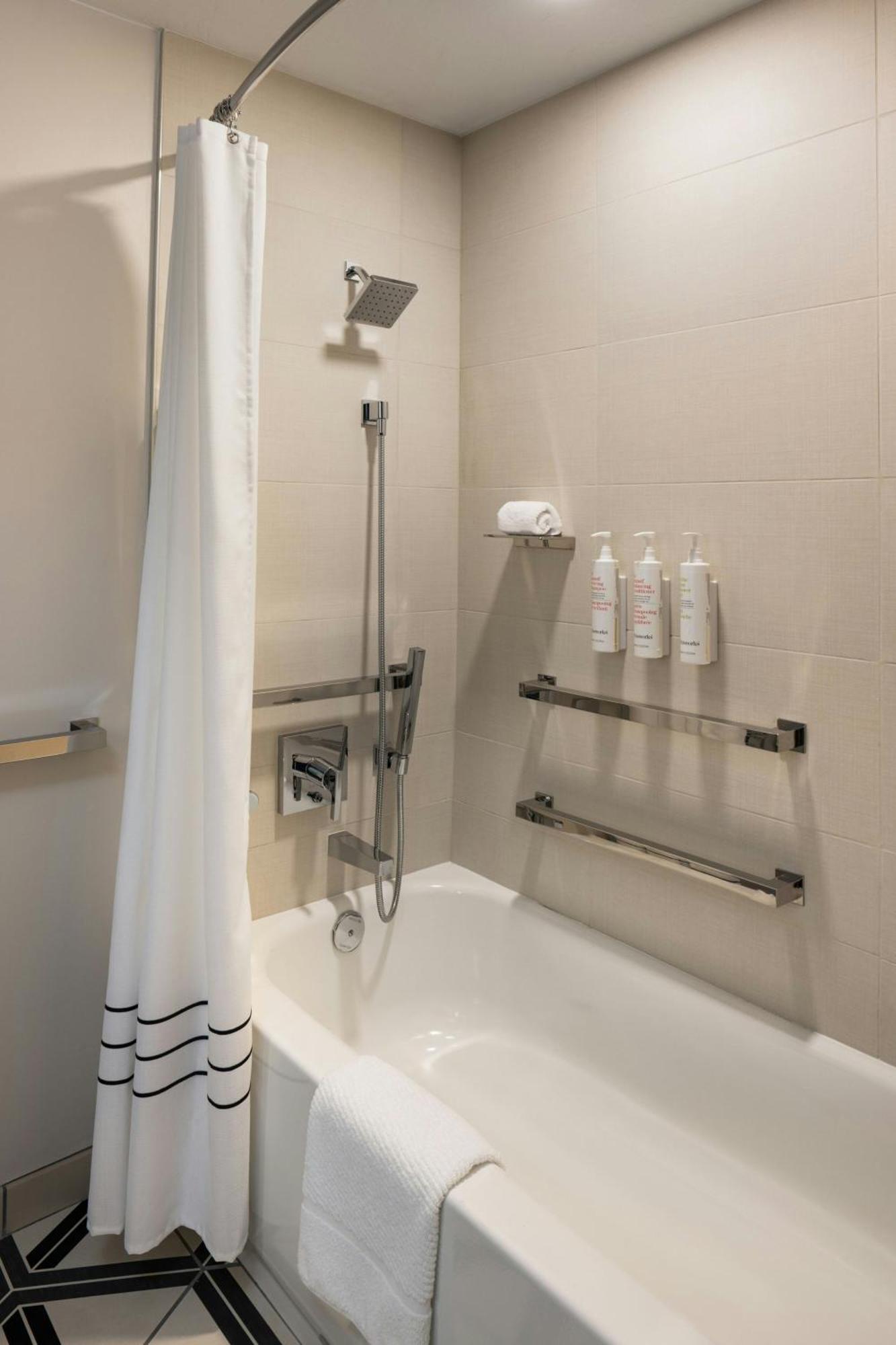 Oshkosh Marriott Waterfront Hotel & Convention Center Luaran gambar